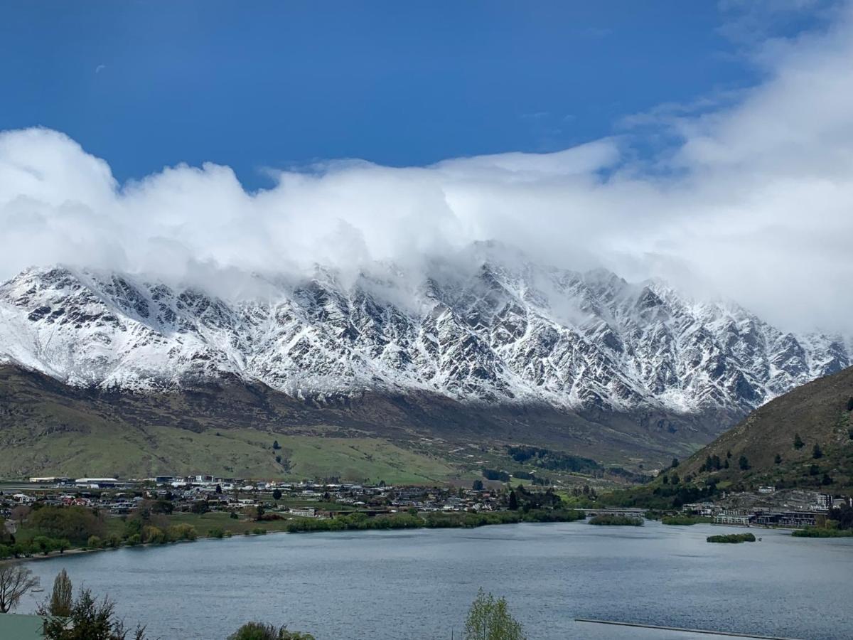 The Embassy B&B Queenstown Exterior foto