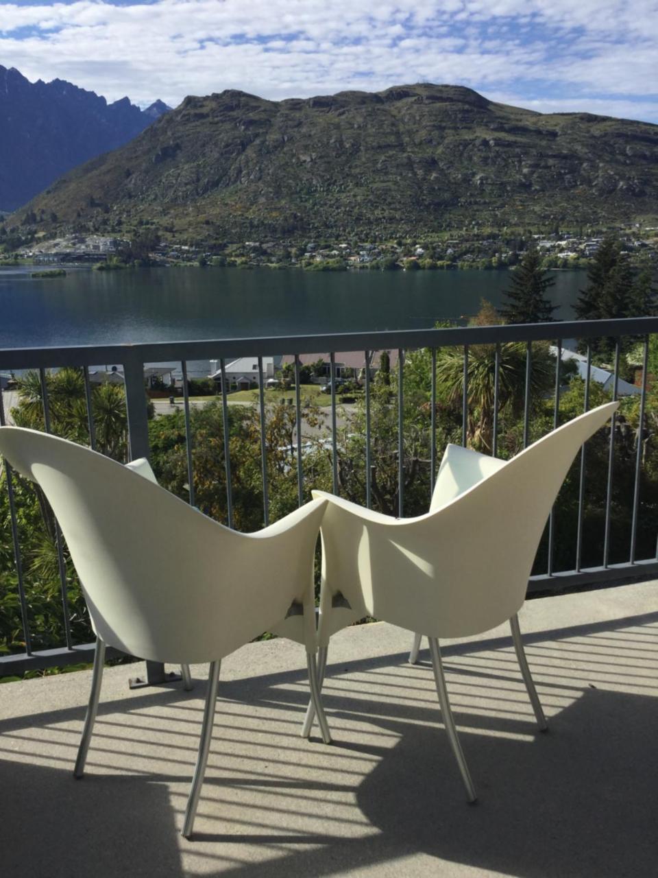 The Embassy B&B Queenstown Exterior foto